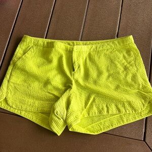 Lilly Pulitzer Adie shorts Lime Ricky 12
